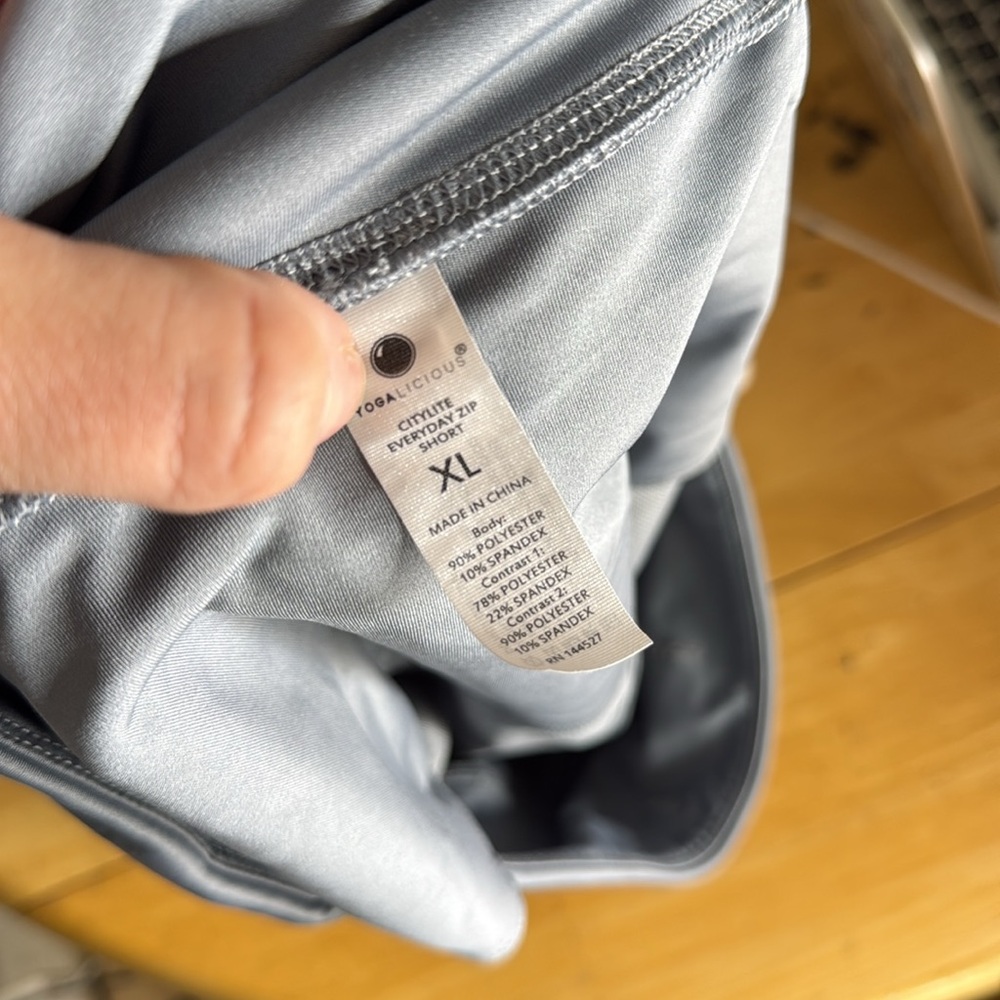 Yogalicious Gray Lined Athletic Running Citylite Everyday Zip Short Size XL - Picture 5 of 5